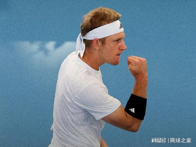 亚博体育平台-瓦大师不敌弗基纳,门大师降服马洛桑,姆博科进决赛,张帅再冲冠